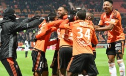 法甲焦点战：洛里昂主场迎战里尔，谁能抢得关键三分？