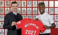 世体：毕包准备就巴萨财务问题向西足协和西甲提出质疑