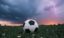 意甲争四格局：罗马0-0闷平那不勒斯，穆里尼奥战术受质疑